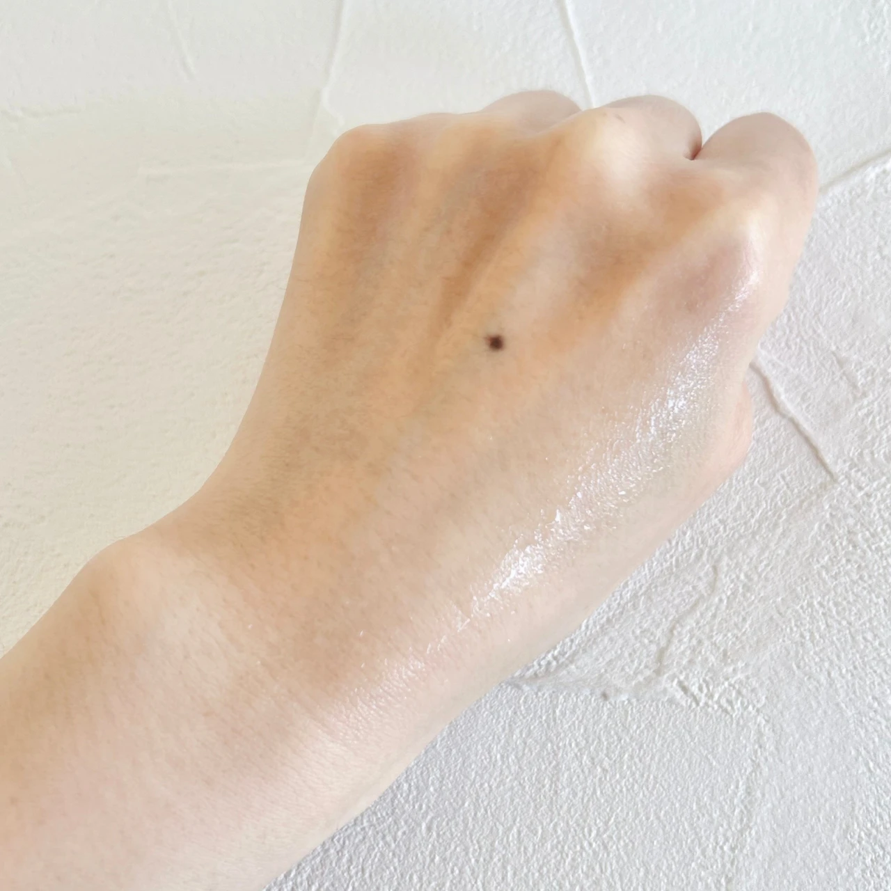 ケアナボーテ VC10濃美容液 テクスチャー