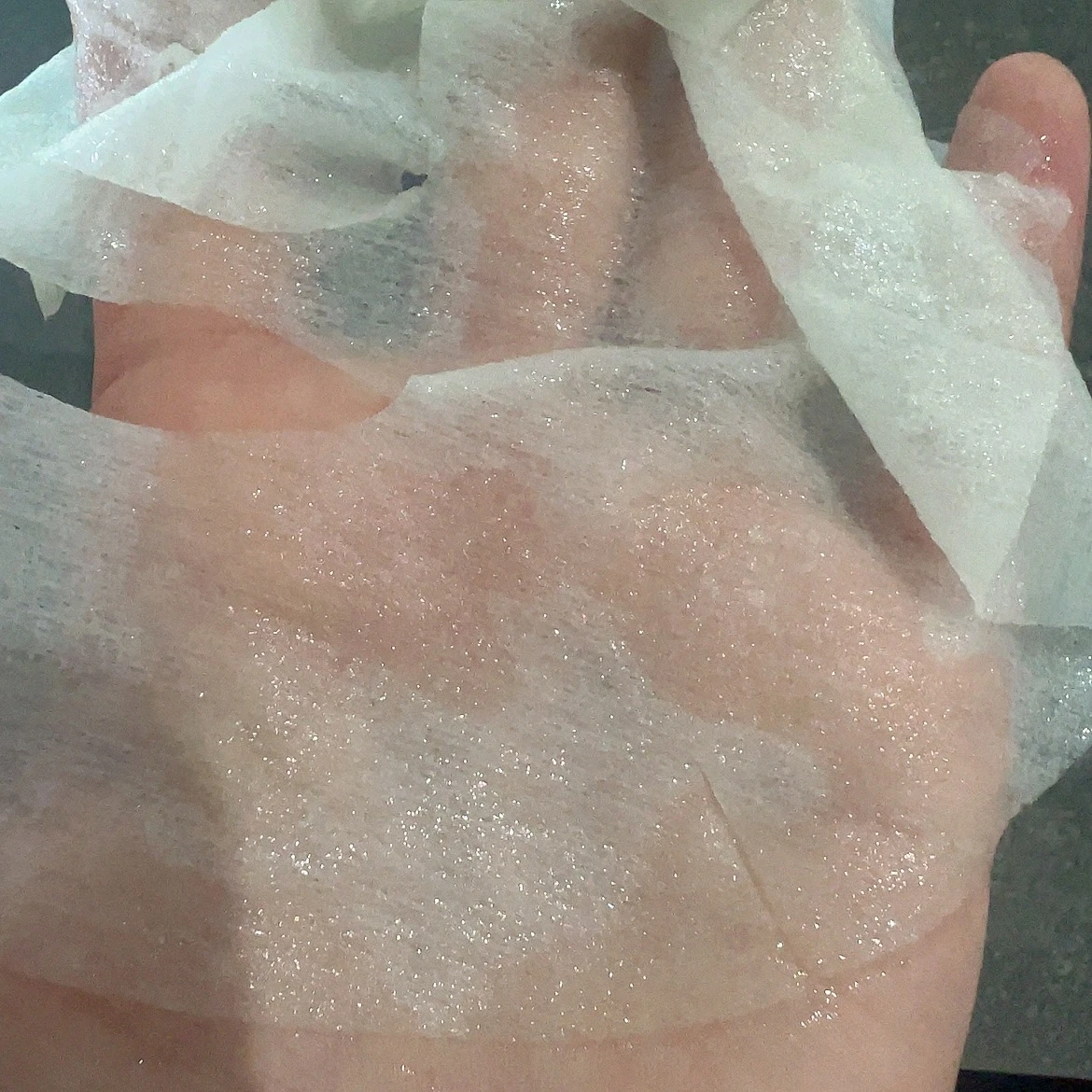 毛穴悩みをケアするマスク！パーフェクトワンフォーカス『VC25チャージ スムースマスク』_2_2