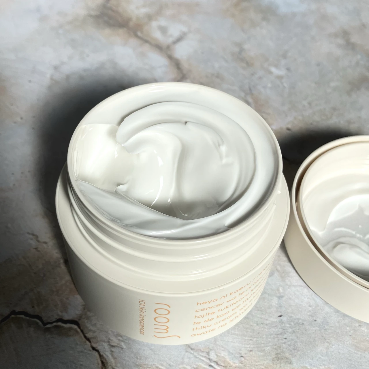 【ルームエス】クレンジングが保湿タイムに!7秒のハンドプレスがキーワードの美容液クレンジング_3