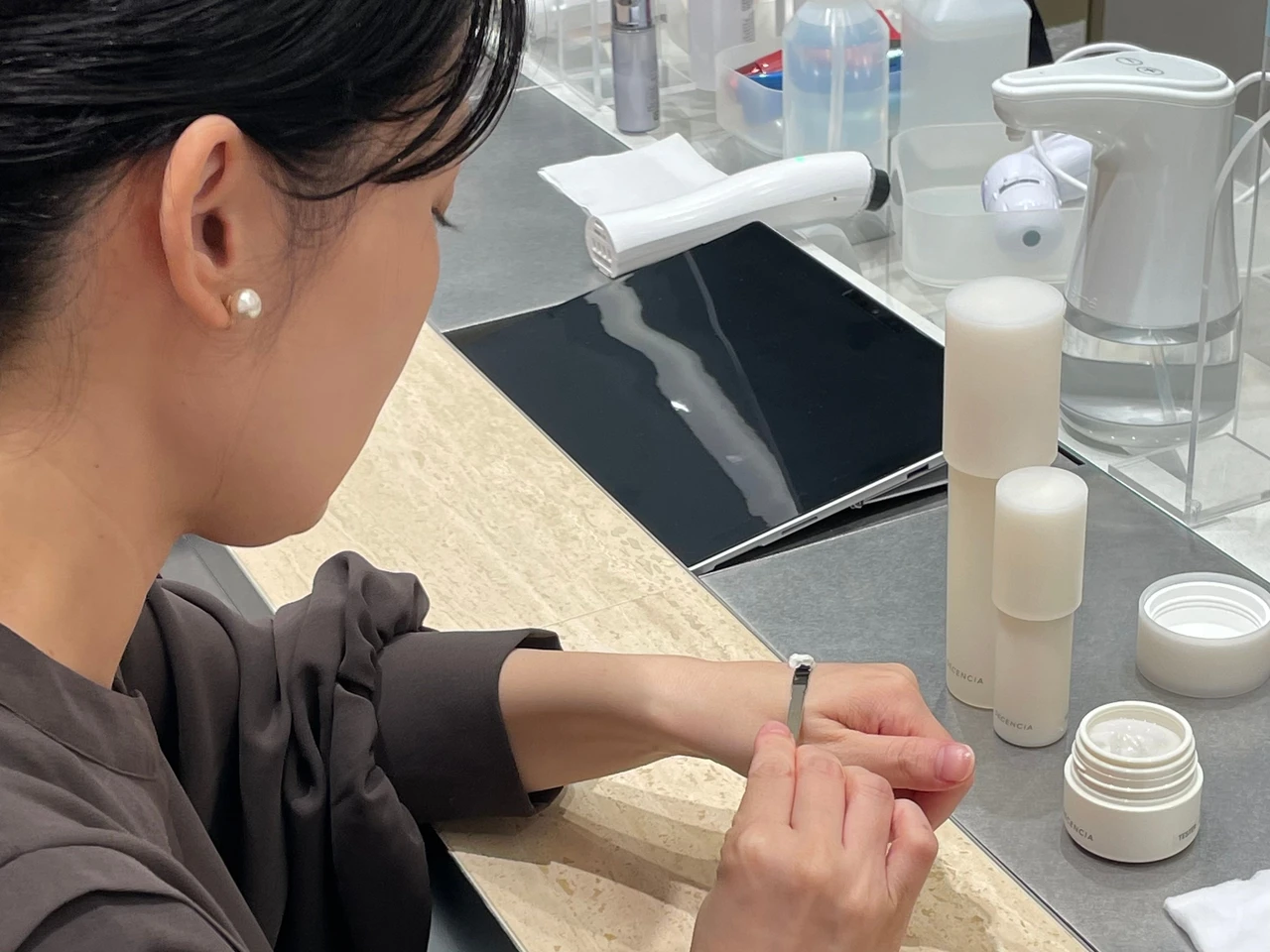 【ディセンシア】肌測定で理想的（うるおいに満ちた）な肌作り。10 日間分のサンプルセットが貰えるキャンペーン企画を体験!
_7_1