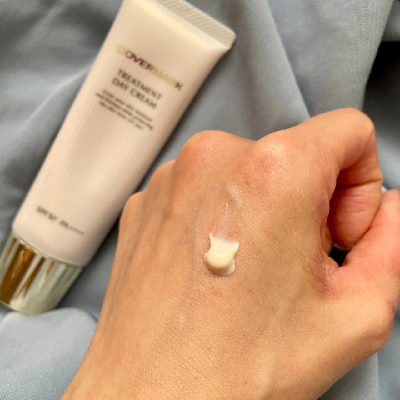 デコルテまでケア可能！伸びもなじみもSPF値も最高♡カバーマーク日焼け止め_3