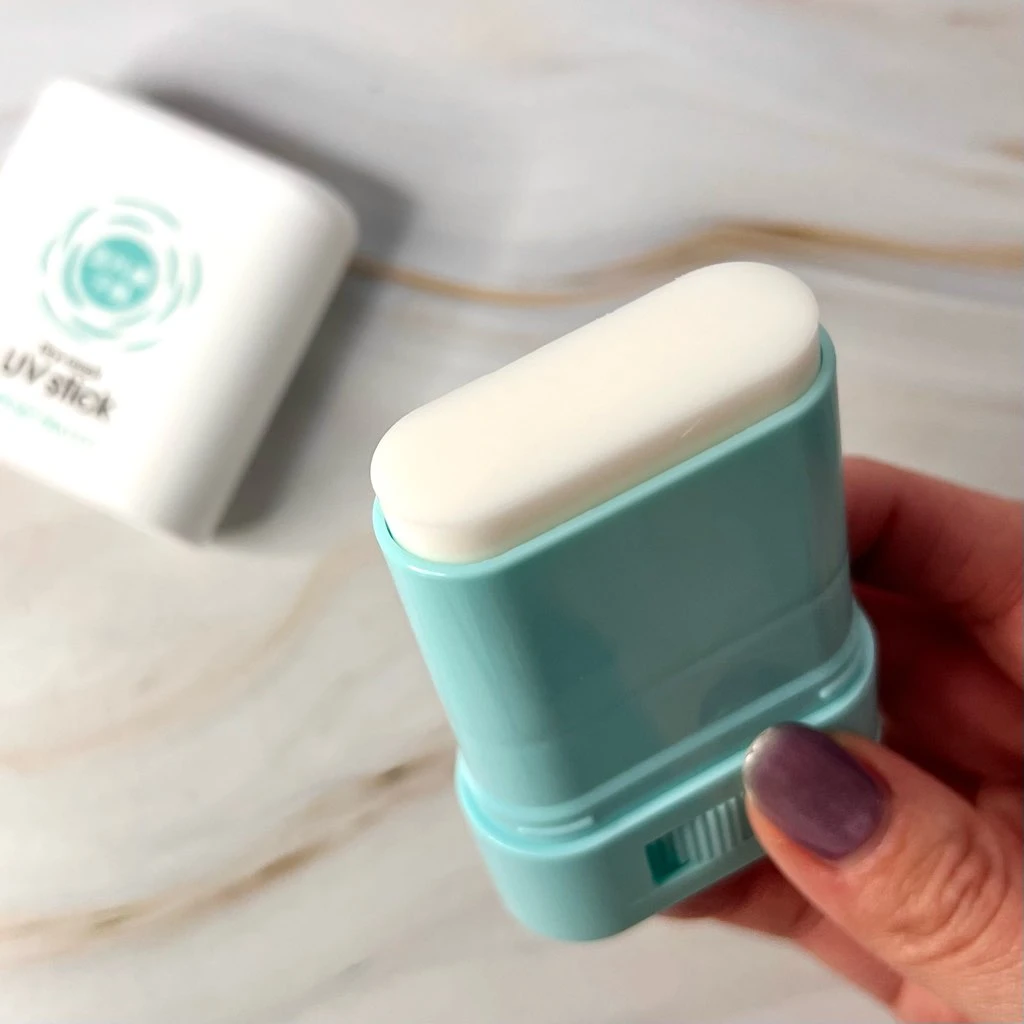 紫外線予報 さらさらUVスティックF　使い方