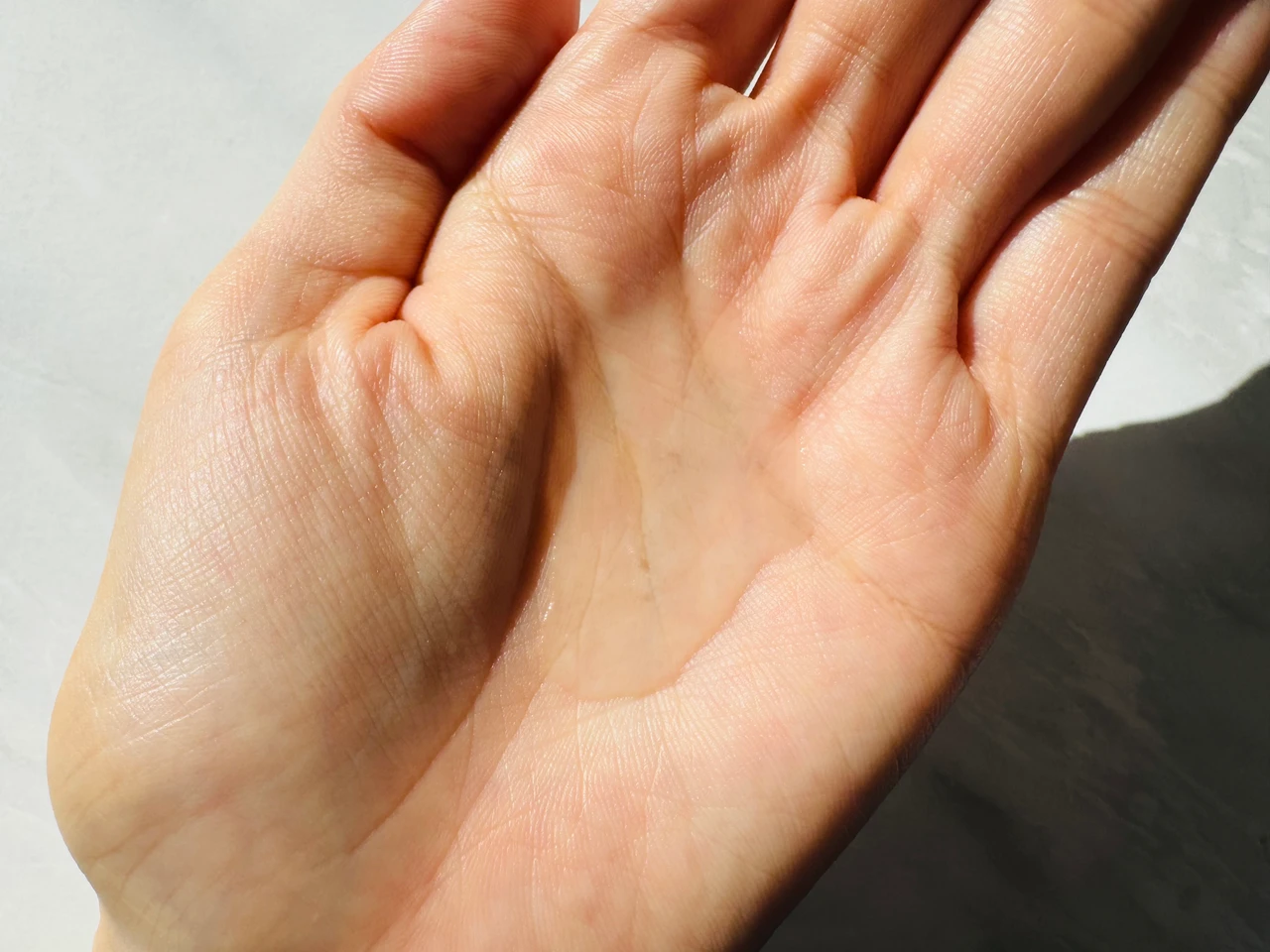 IHADAの薬用ローションと薬用エマルジョン