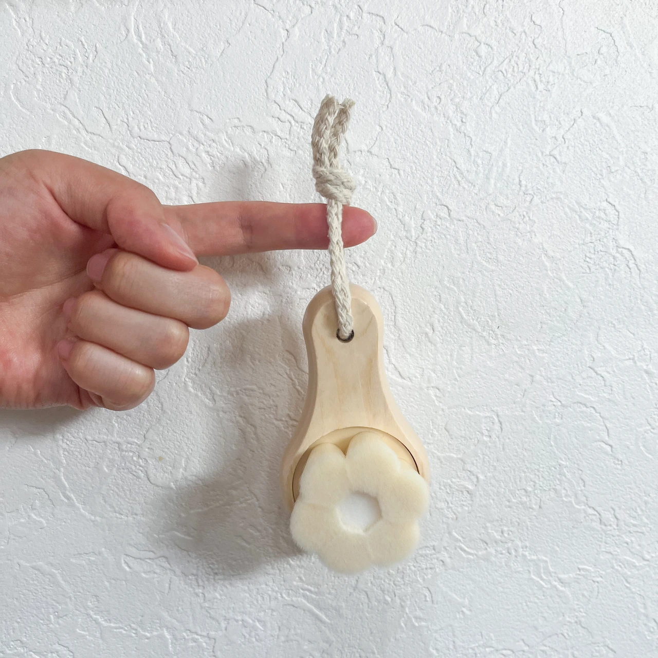 シカリ 洗顔ブラシの画像