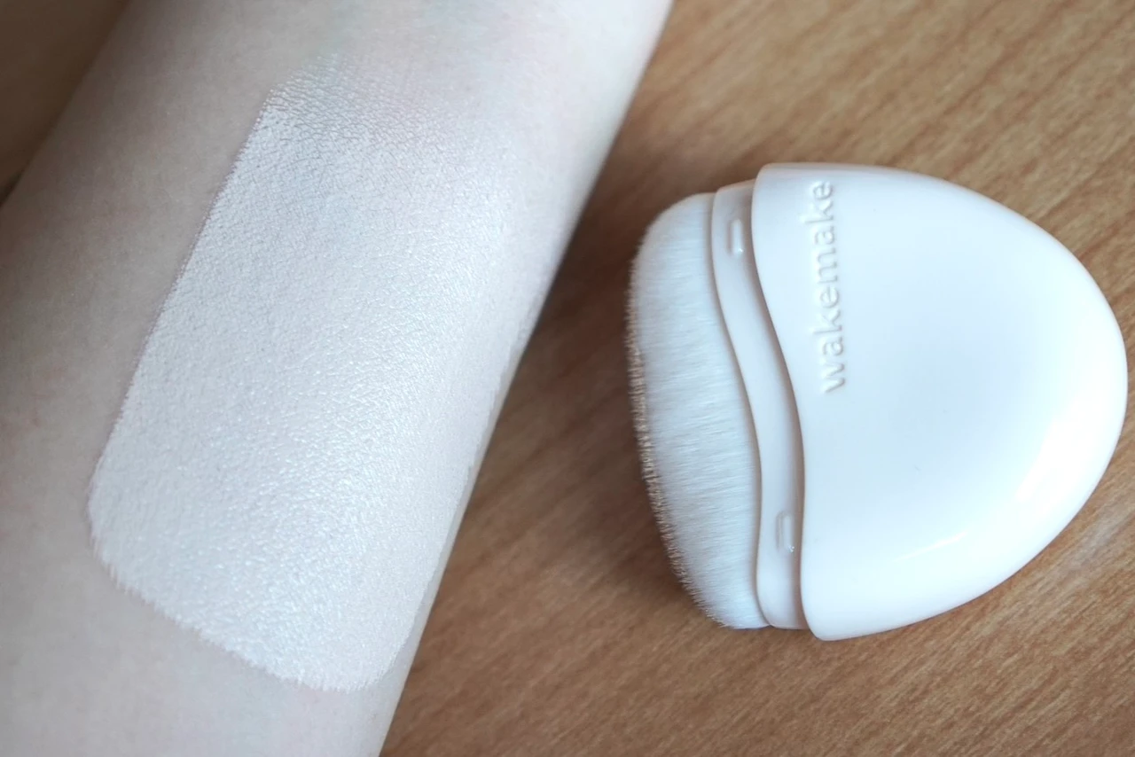 異なる3つの質感でワンランク上のメイクアップへ_6_1