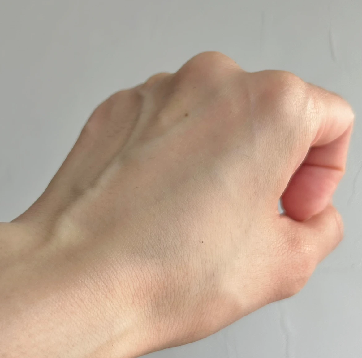 【カバーマーク×UVケア】くすみ知らずのみずみずしいハリ肌に！UVケアしながらハリ肌に導くデイクリーム_2_4