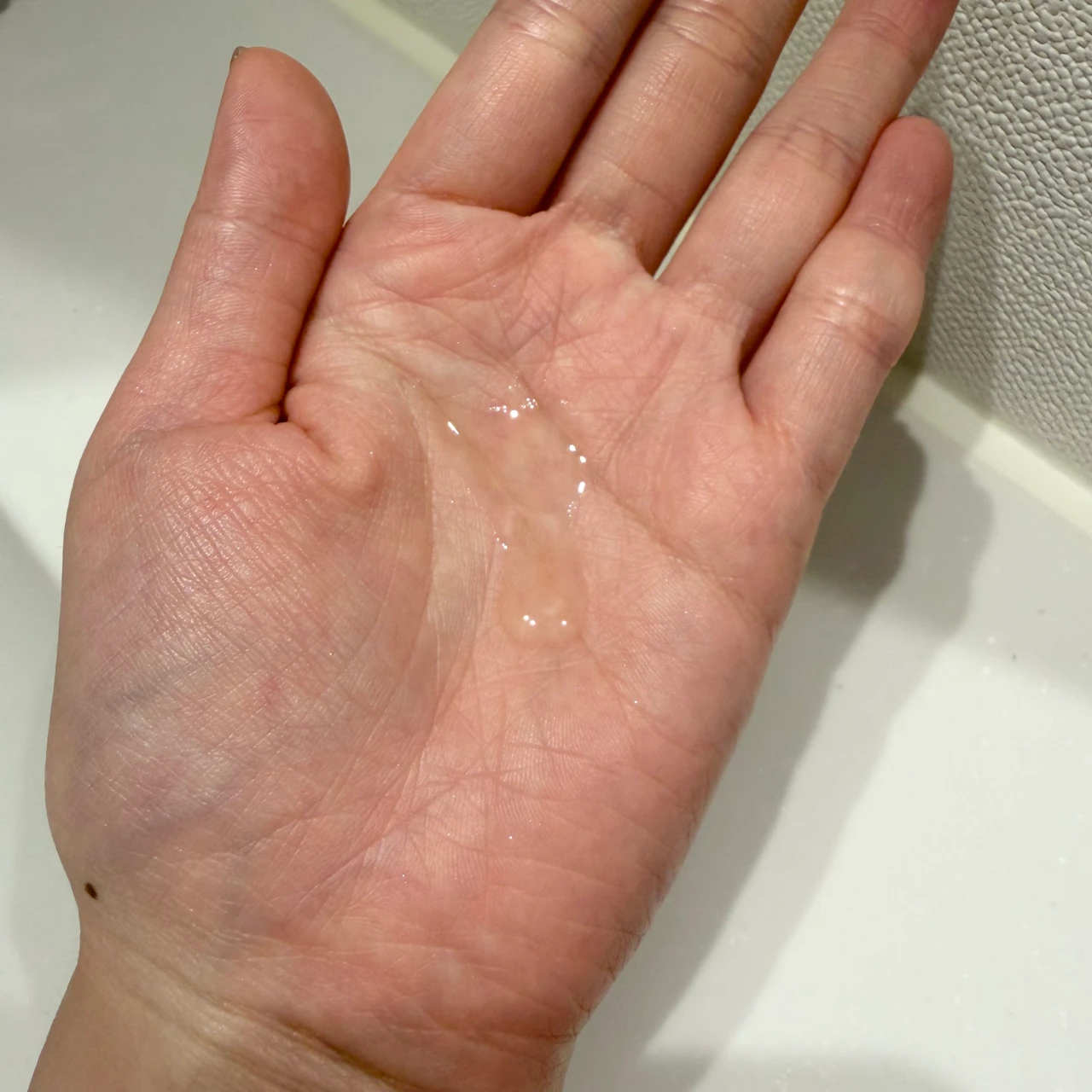 2,000円以下で買えるプチプラ美容液【ケアナボーテ VC10濃美容液】をレビュー_4