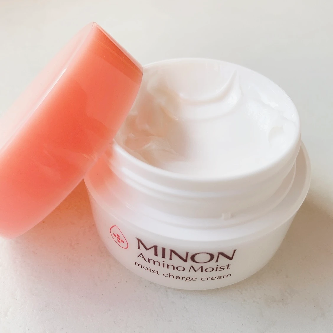 【新商品】乾燥から肌を守る秋の味方、ミノンのモイストチャージ クリーム_2_1