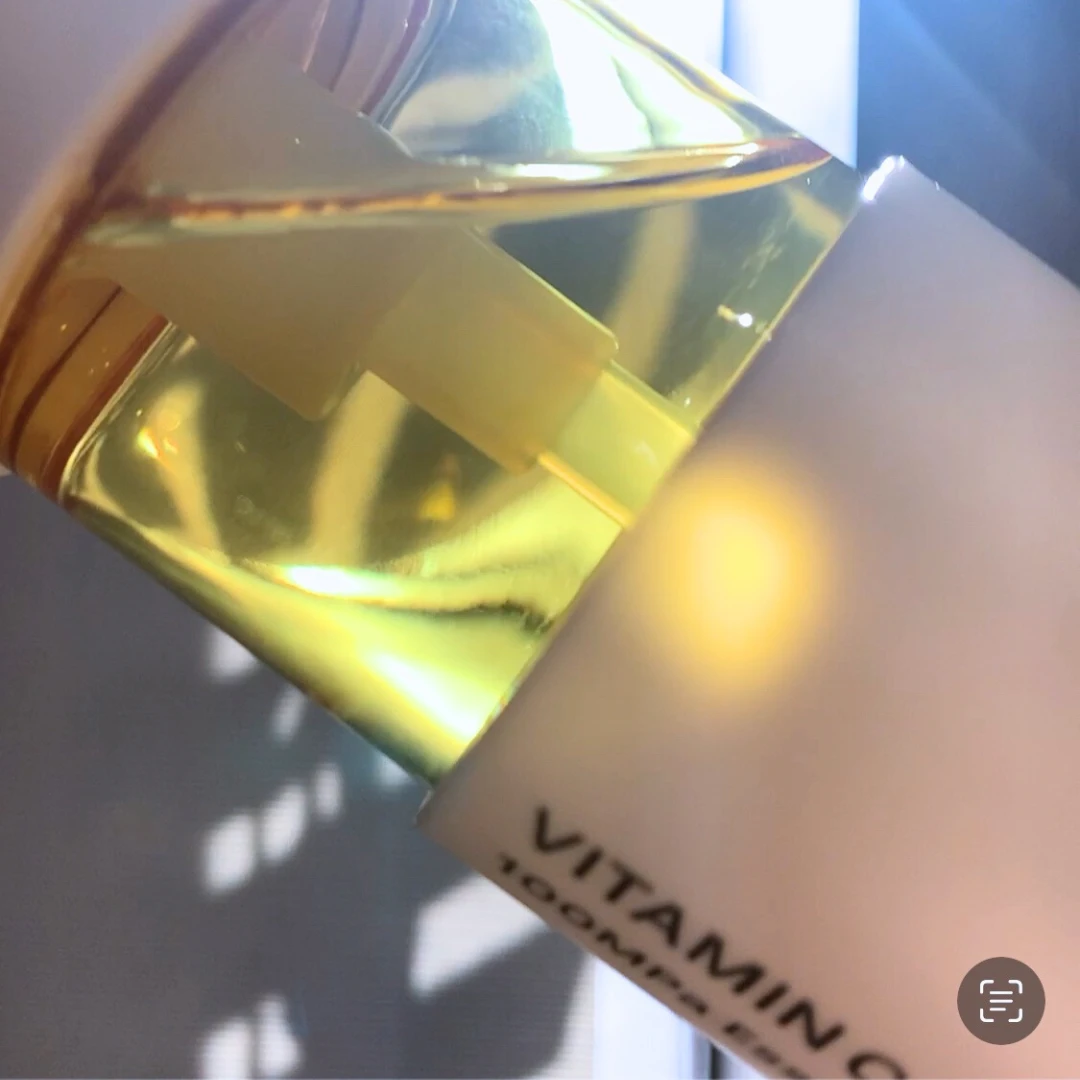 【アンレーベル　ラボ】秘めたる力を持つ『ビタミンC美容液』_2_1