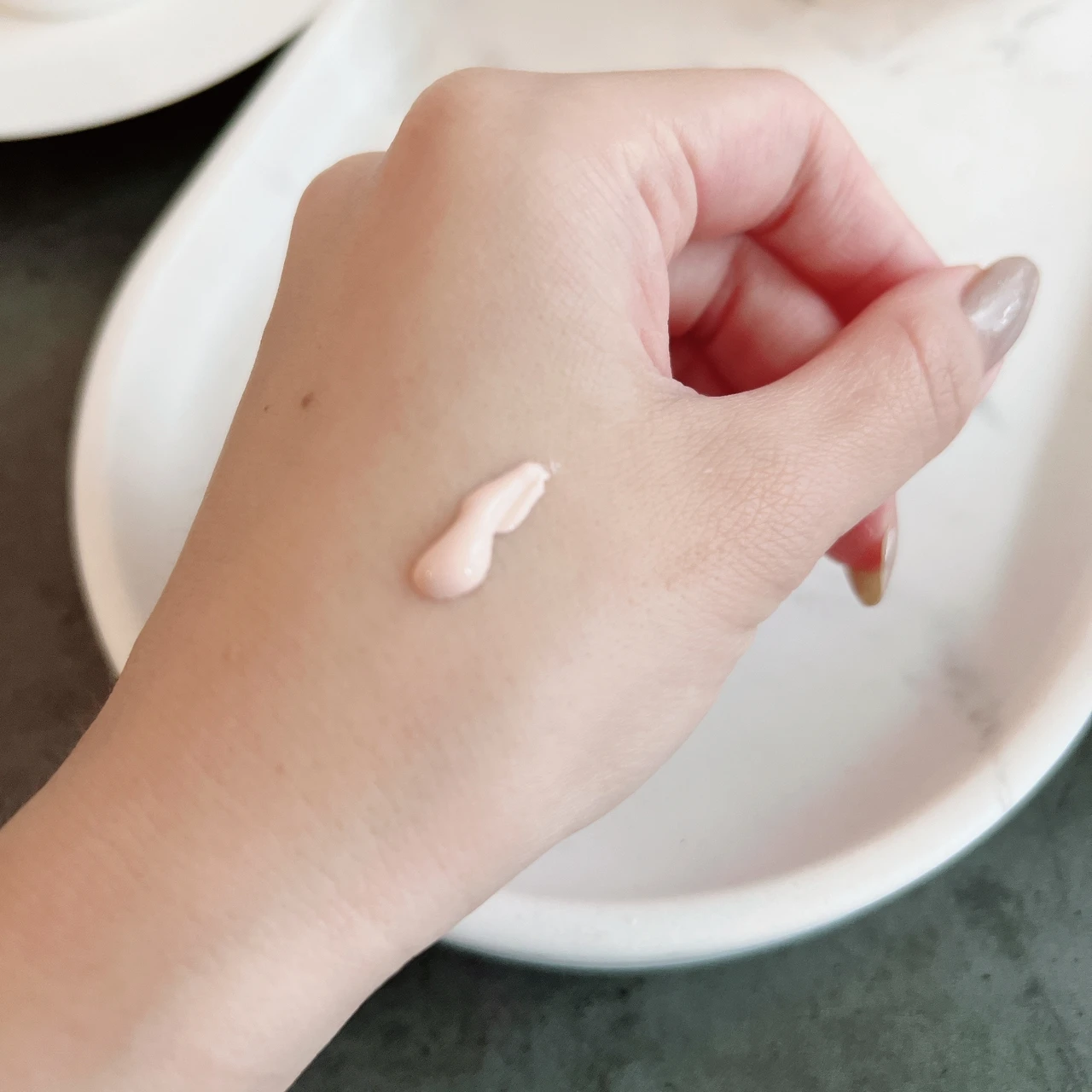 【メイク】〈3/15新発売〉iniks (イニクス)敏感肌さんの為の日中エイジングケア美容液「アドバンスバリア デイエッセンス（敏感肌用日焼け止め美容液）」_2_2