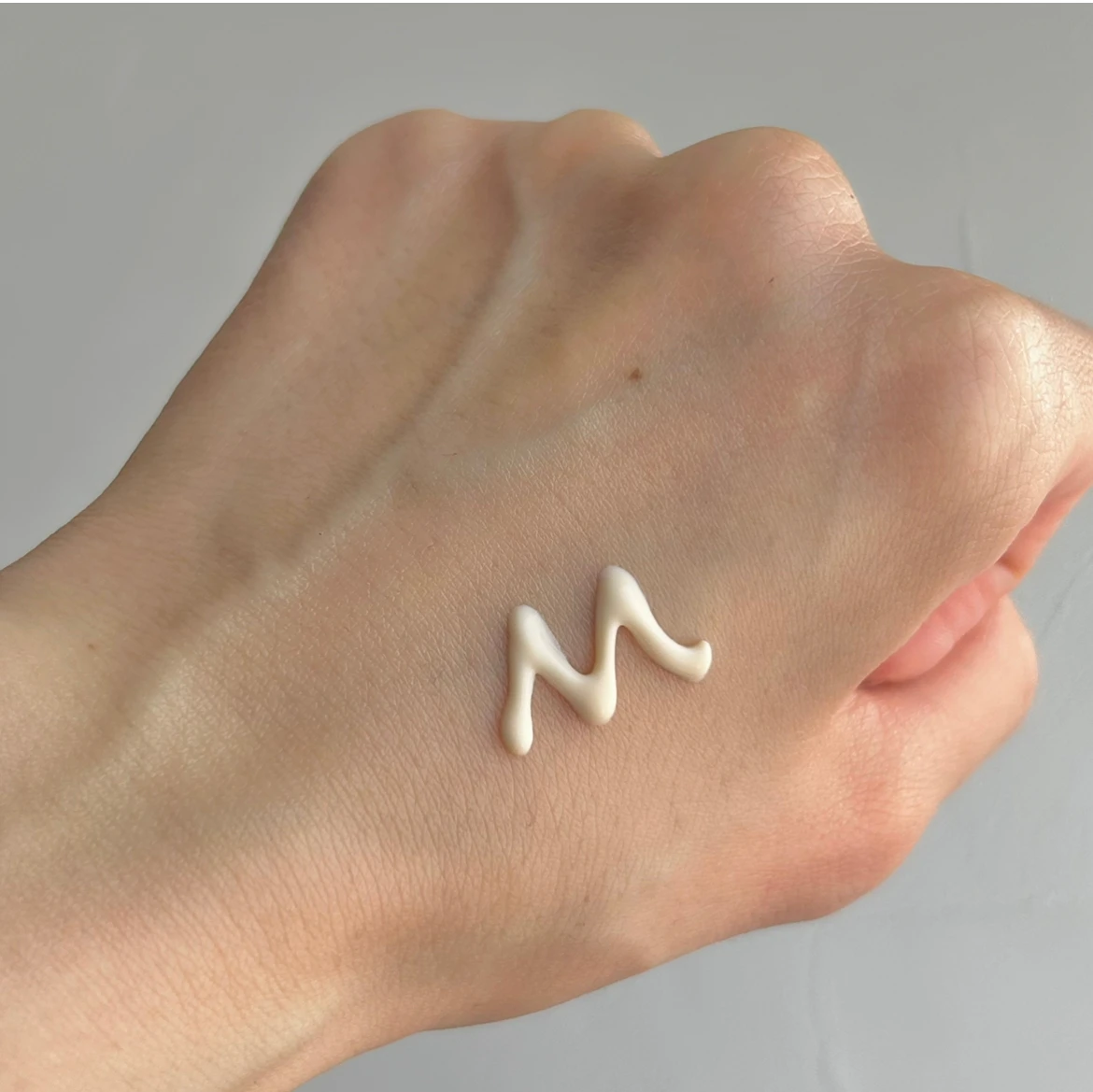 【カバーマーク×UVケア】くすみ知らずのみずみずしいハリ肌に！UVケアしながらハリ肌に導くデイクリーム_2_1