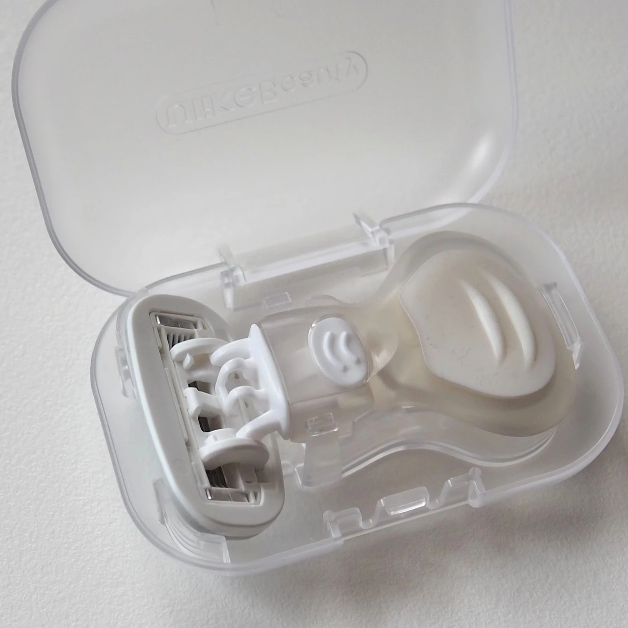 ケース付きのカミソリ