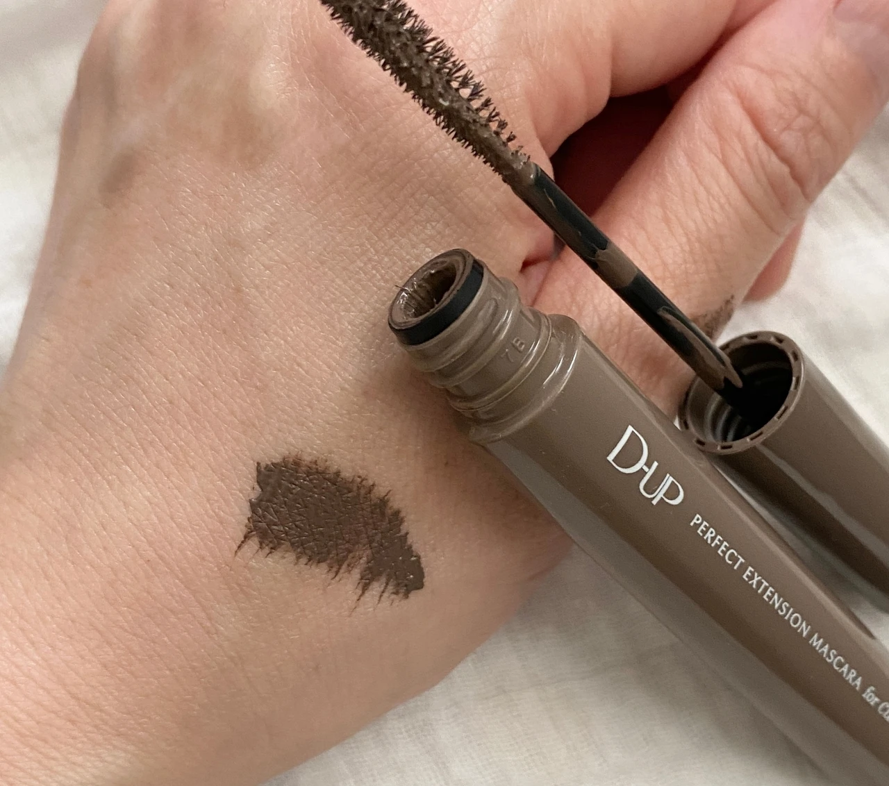 盛っても盛っても盛りすぎにならないD-UPのマスカラ［新色］_2_3