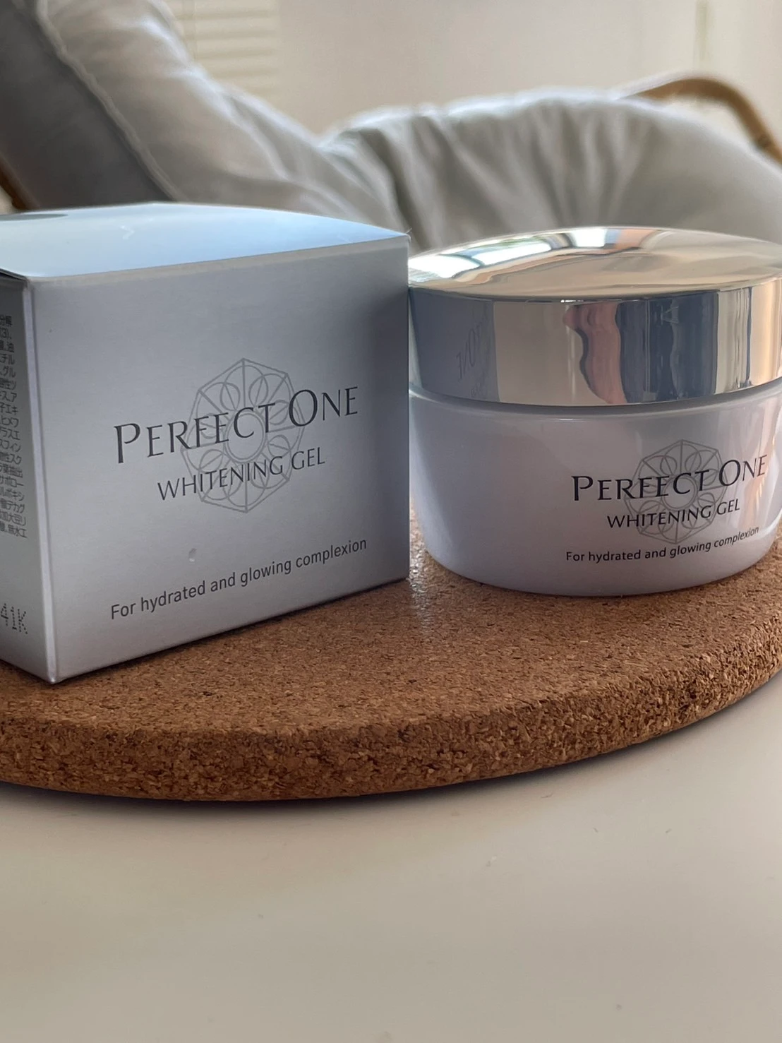 【初夏の肌、ちゃんと守れてる?】パーフェクトワン 薬用ホワイトニングジェルがリニューアル!_1