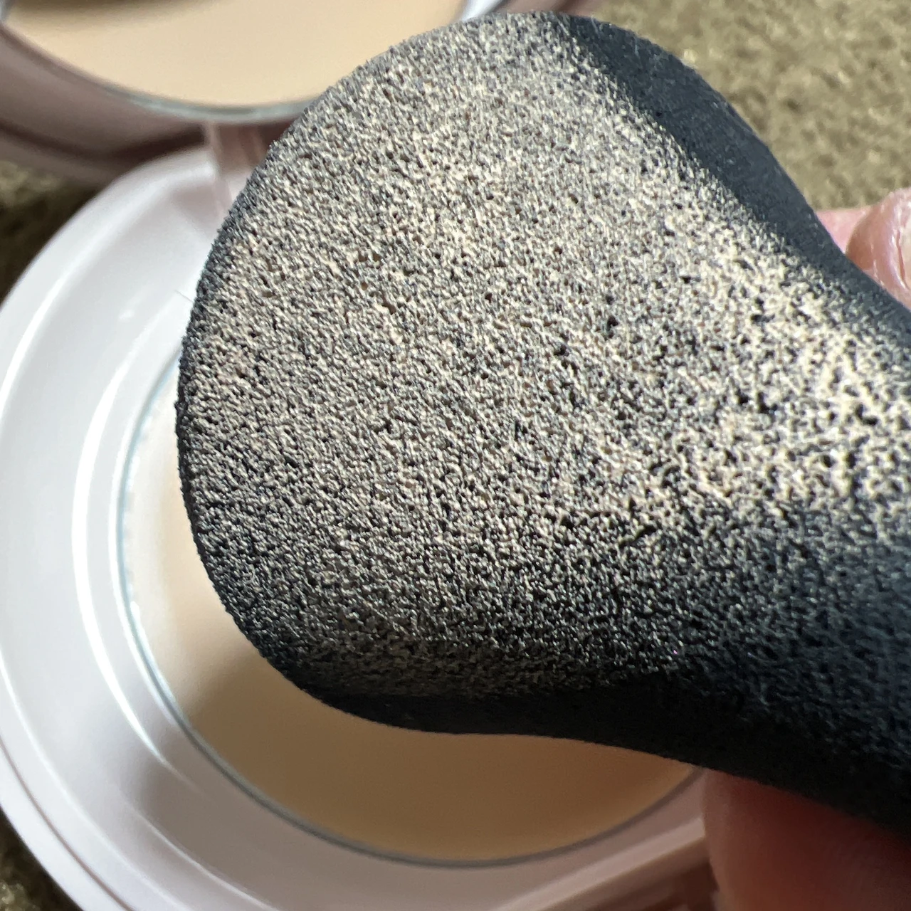 【乾燥肌さんにおすすめ】使うたびにしっとり!
「プリマヴィスタ」からバーム状美容液ファンデーション新発売♪ "デイトリートメントバーム"_2_2