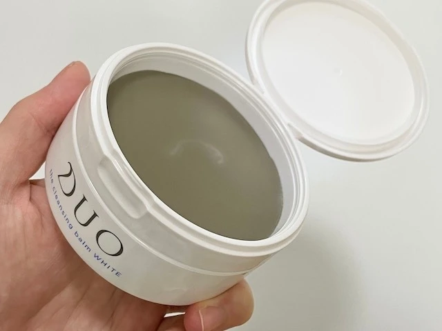 「デュオ ザ クレンジングバーム ホワイトa」中身