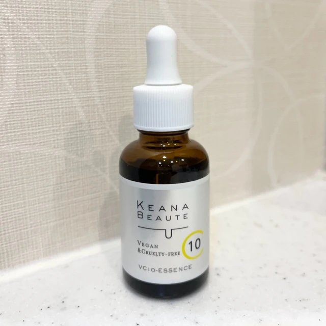 毛穴悩みに救世主♡ ケアナボーテ VC10濃美容液をレビュー！ | マキア
