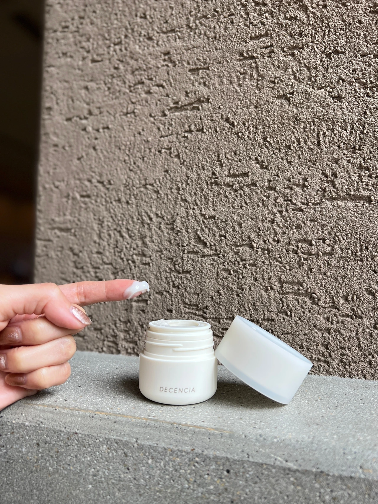 使ってみたら肌感激。10/4新発売の「ディセンシア クリーム」がアラサーの味方すぎる!_14