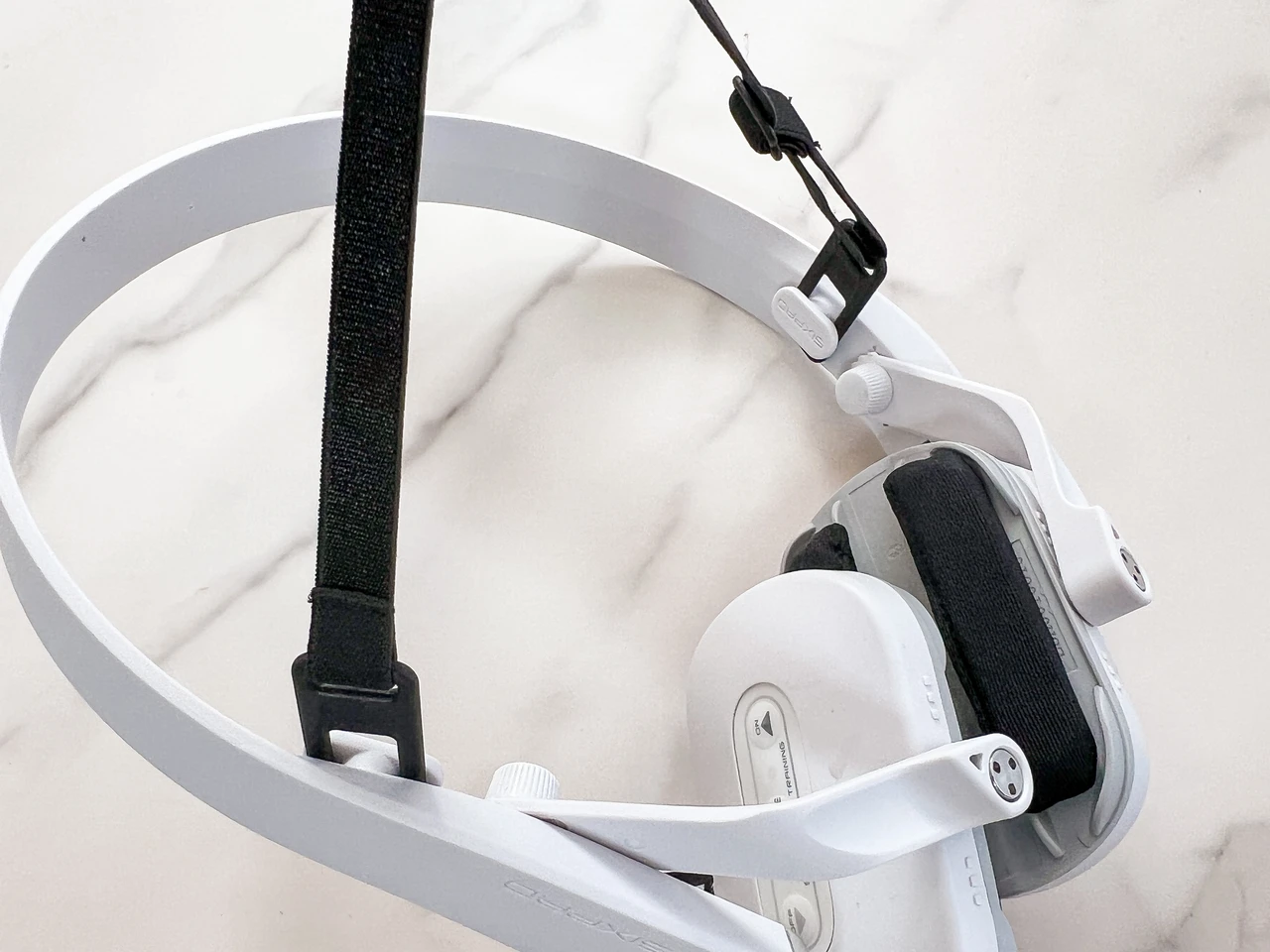 気づいたら無表情…」にサヨナラ! 表情筋を鍛える「SIXPAD Facial Fit