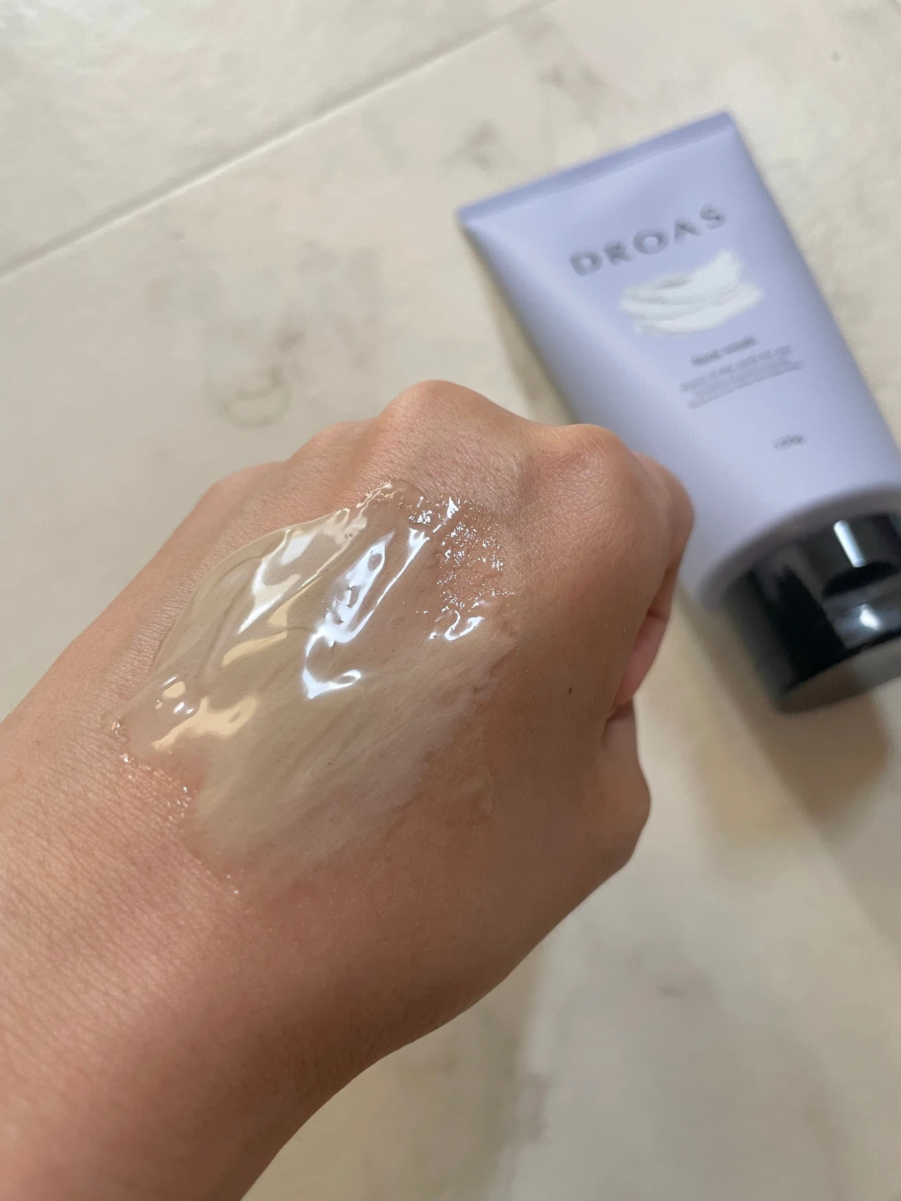 毛穴の黒ずみ悩みに効く！泥の力で汚れを落とす【ドロアス クレイクレンジングジェル・クレイクリアウォッシュ 】_3_2