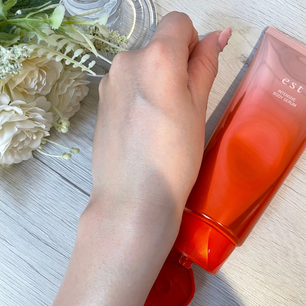 顔のケアだけじゃない！あのエストから先進エイジングケア技術がぎゅっとつまったボディセラムが誕生❤︎ワンランク上のハリのあるボディへ✨_2_2