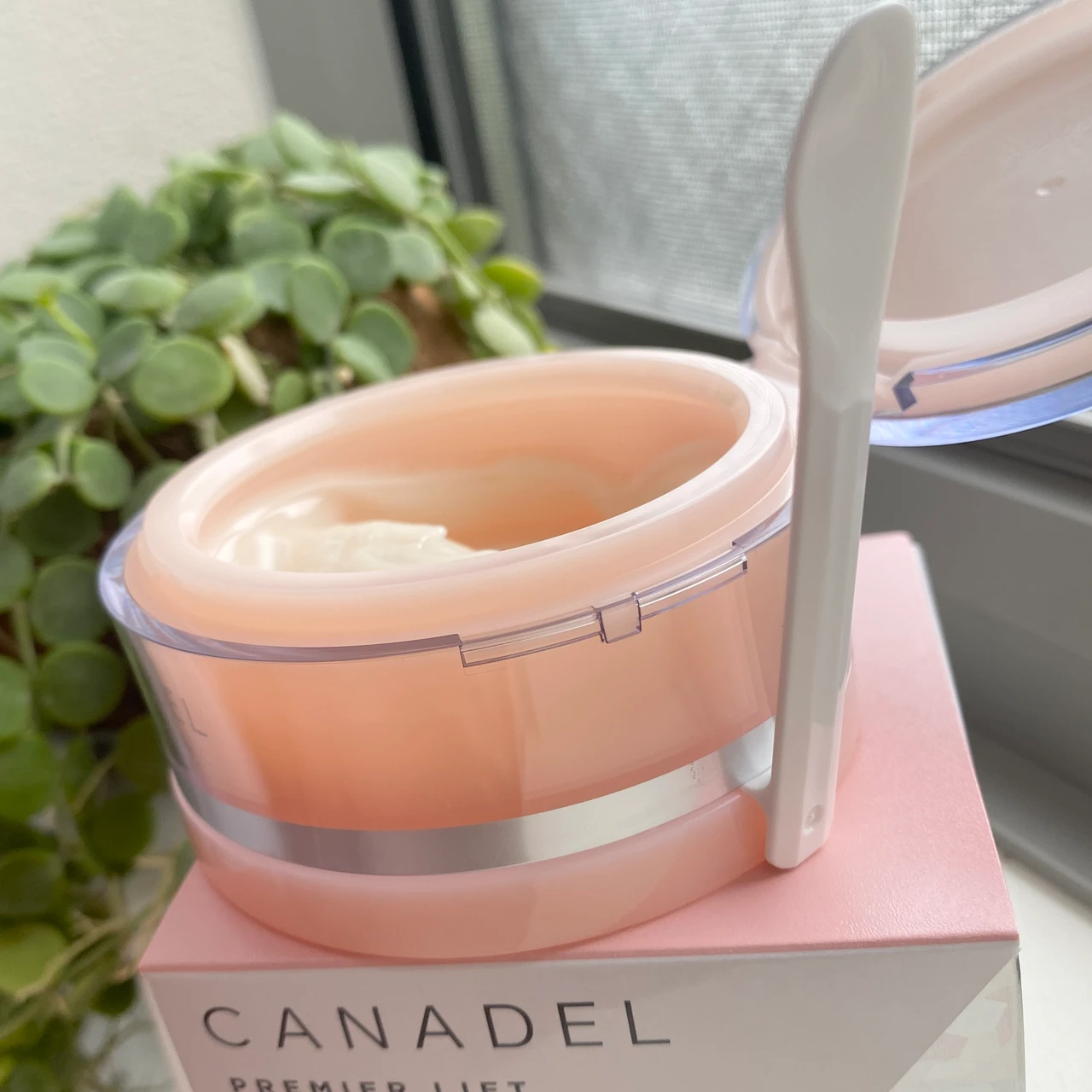 【ハリ・シワ改善】カナデルのプレミアムリフト オールインワンジェル。これ1つでハリとシワ改善に効果的【スキンケア】_4