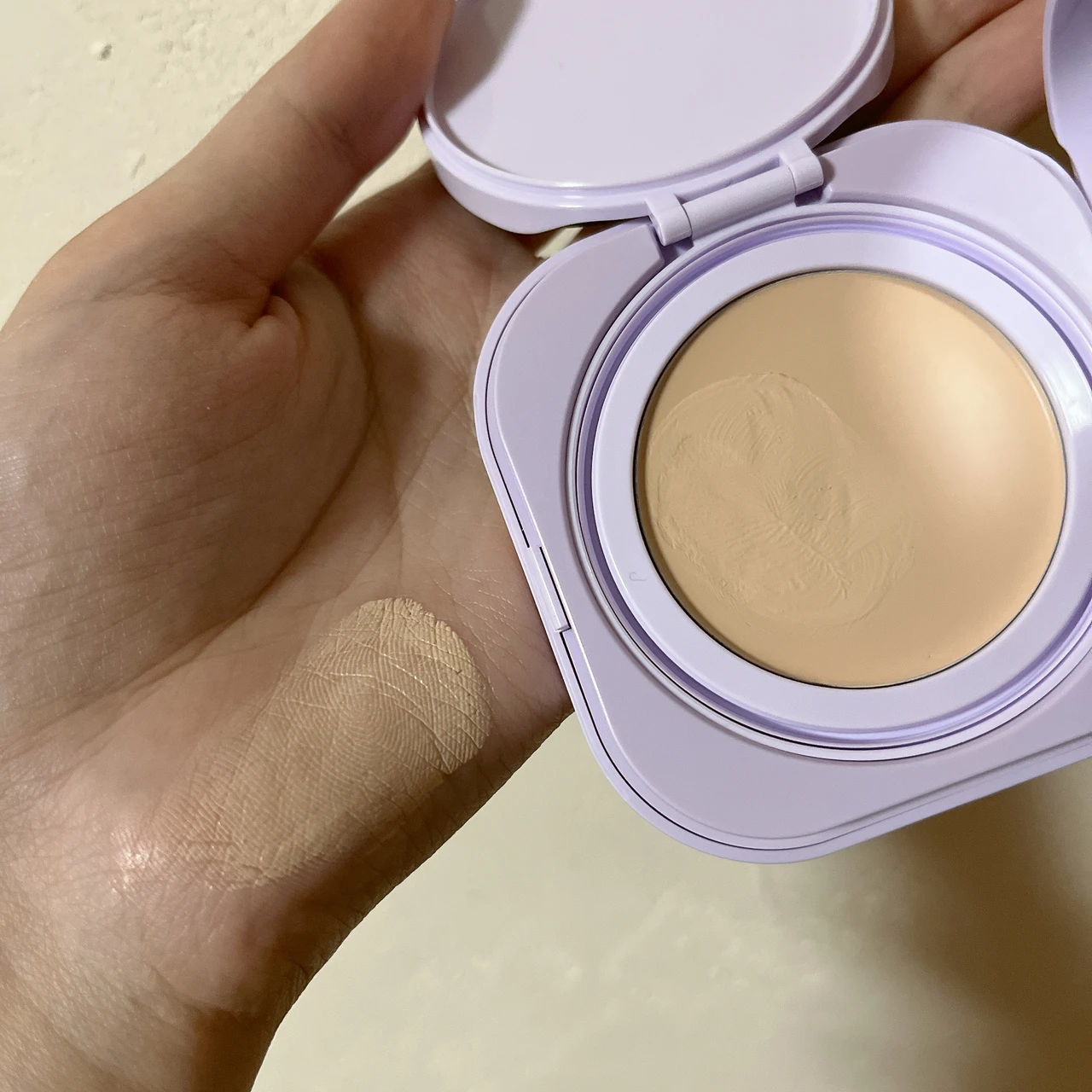 メイベリンの新作ファンデは崩れにくいバームタイプ！『SPステイ クリームパクト ファンデーション』_3