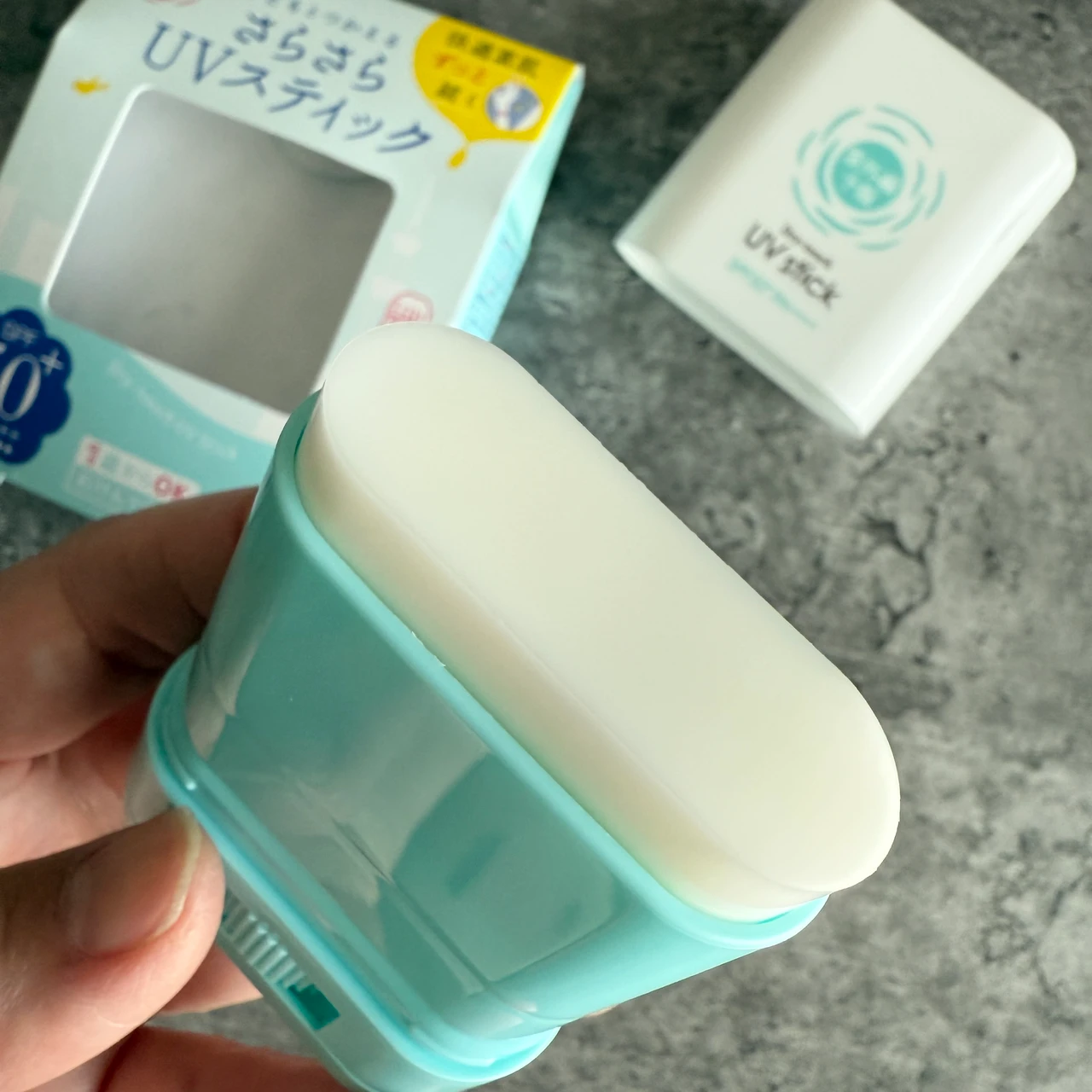 【１歳から使える】紫外線予報＜さらさらUVスティックＦ＞家族のお手軽ＵＶケア【持ち歩きにもぴったり】_4