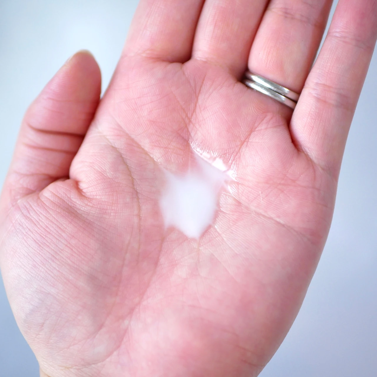 RISM(リズム)カーミング ミルクエッセンス テクスチャー