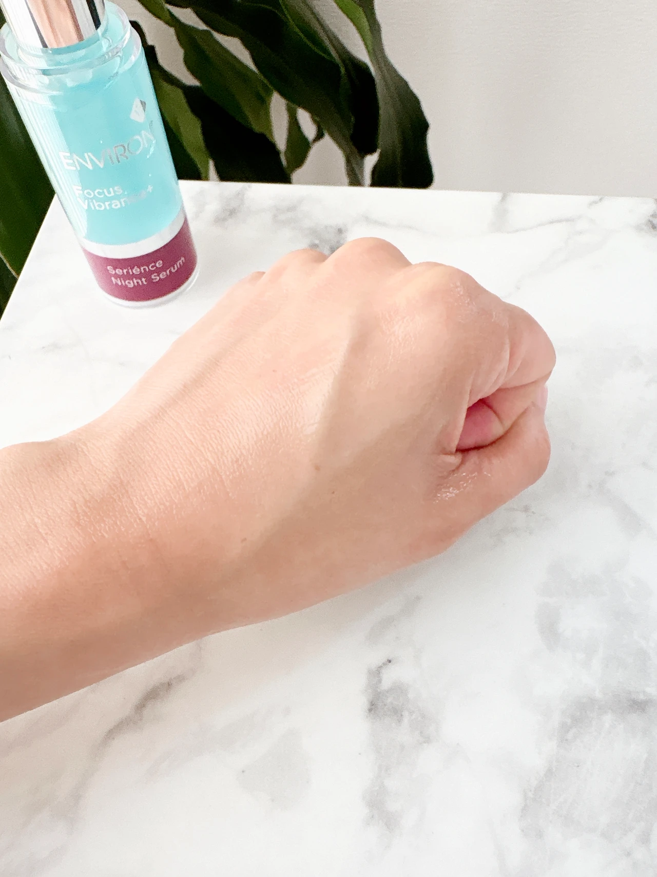 【夜美容はコレ☝️エンビロン初の夜用美容液✨】ストレスに着目した「セリエンスナイトセラム」🌃_2_2