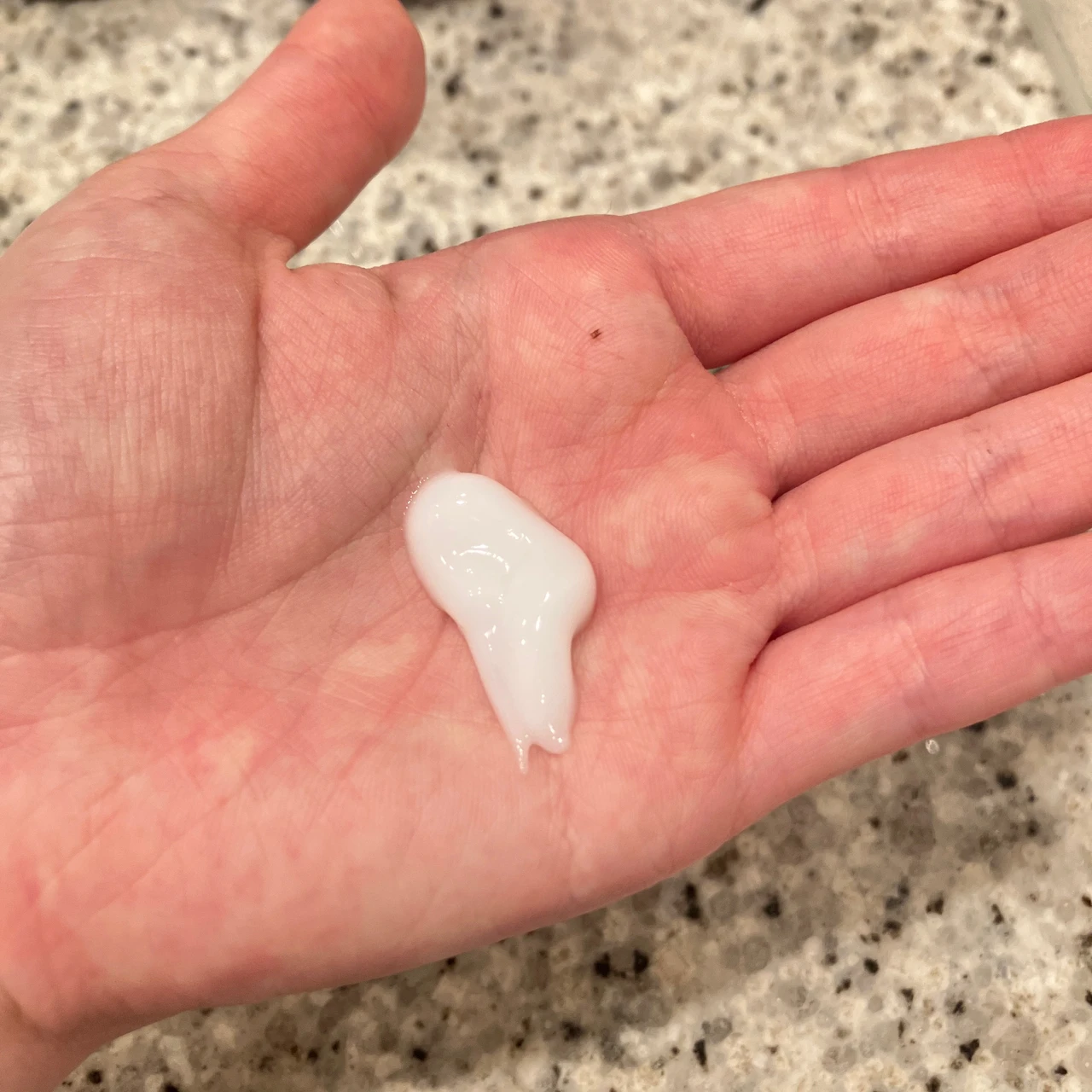 【アクオル】4Dケア処方でダメージに多角的にアプローチ!美容液成分たっぷりのシャンプー&トリートメント_3_2