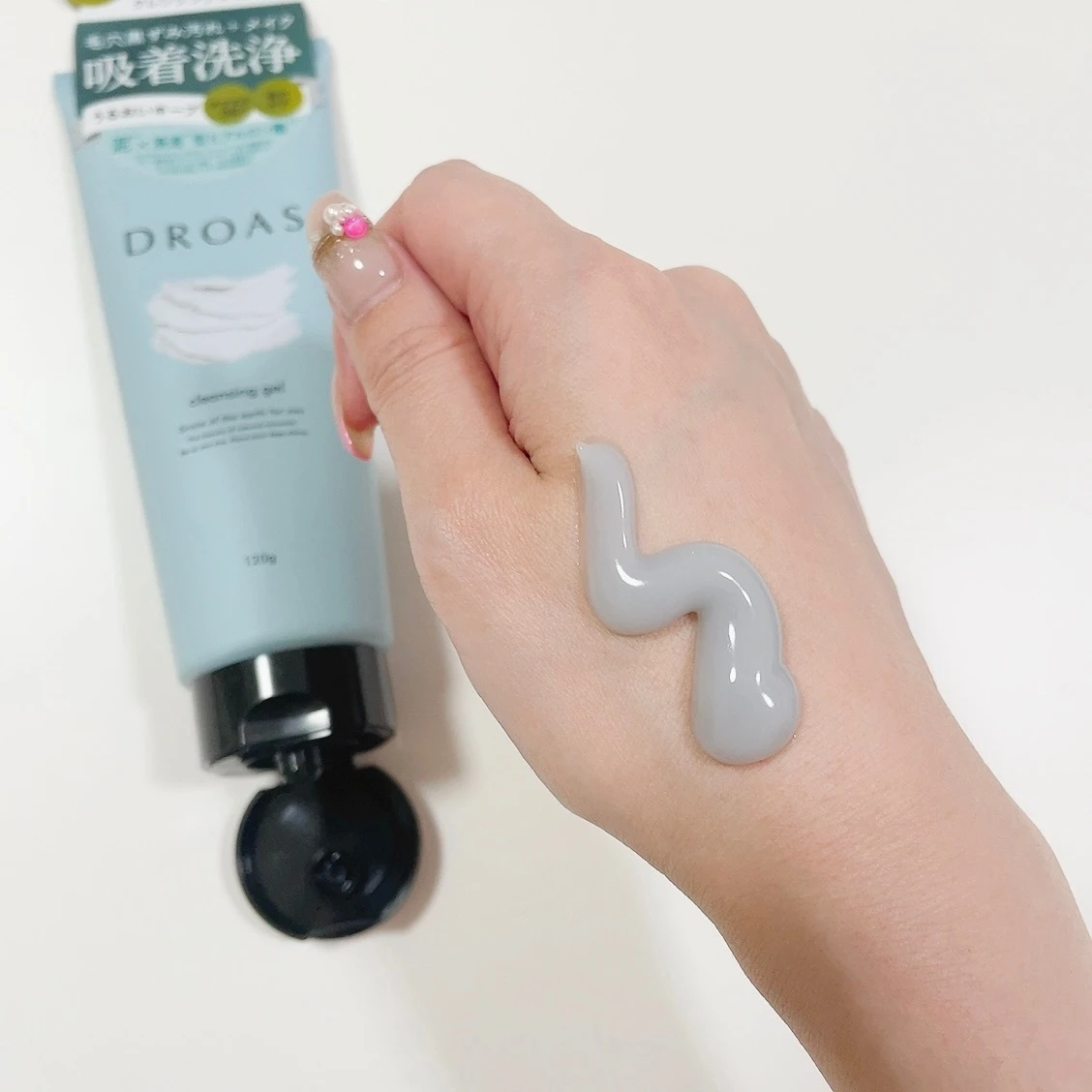 【新発売】DROAS(ドロアス)のスキンケアライン「クレイクレンジングジェル・クレイクリアウォッシュ」夏の毛穴汚れと角質ケアはこれにおまかせ！_2_2