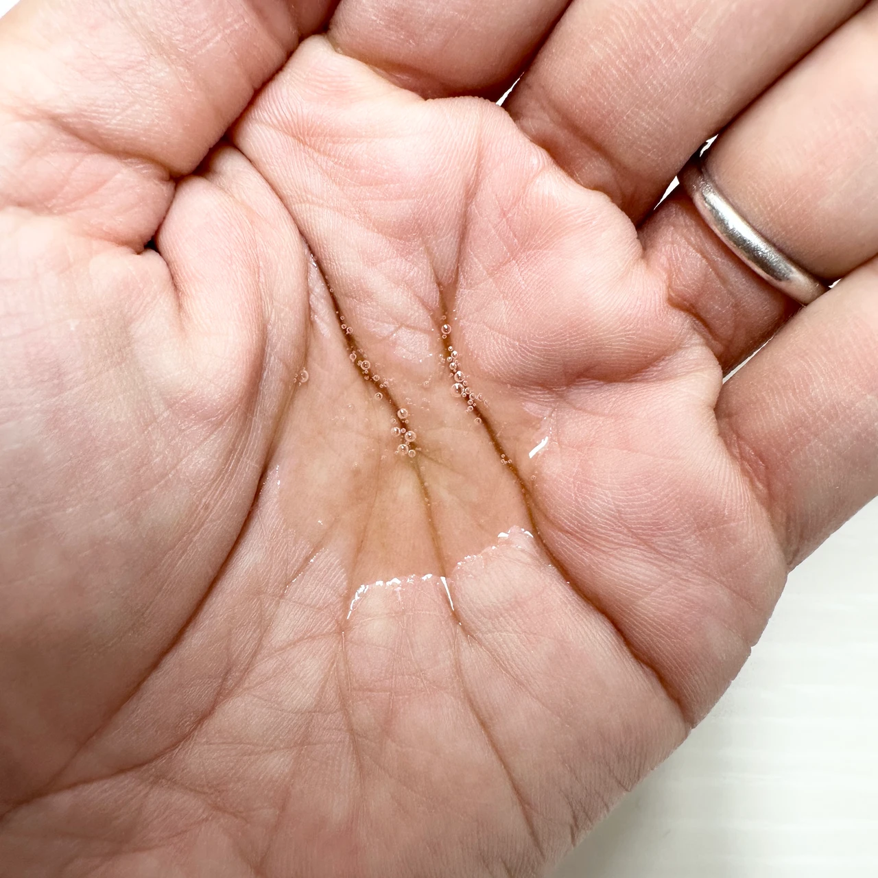 敏感肌でも使える【KINS（キンズ）クレンジングオイル】とは？_2_1