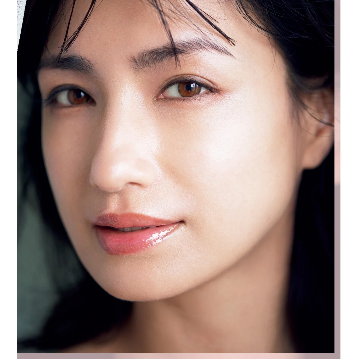 肌、体、自分自身。可愛がった分だけ美しくなれる
佐田真由美 さん「大人の美容の価値観」
_5