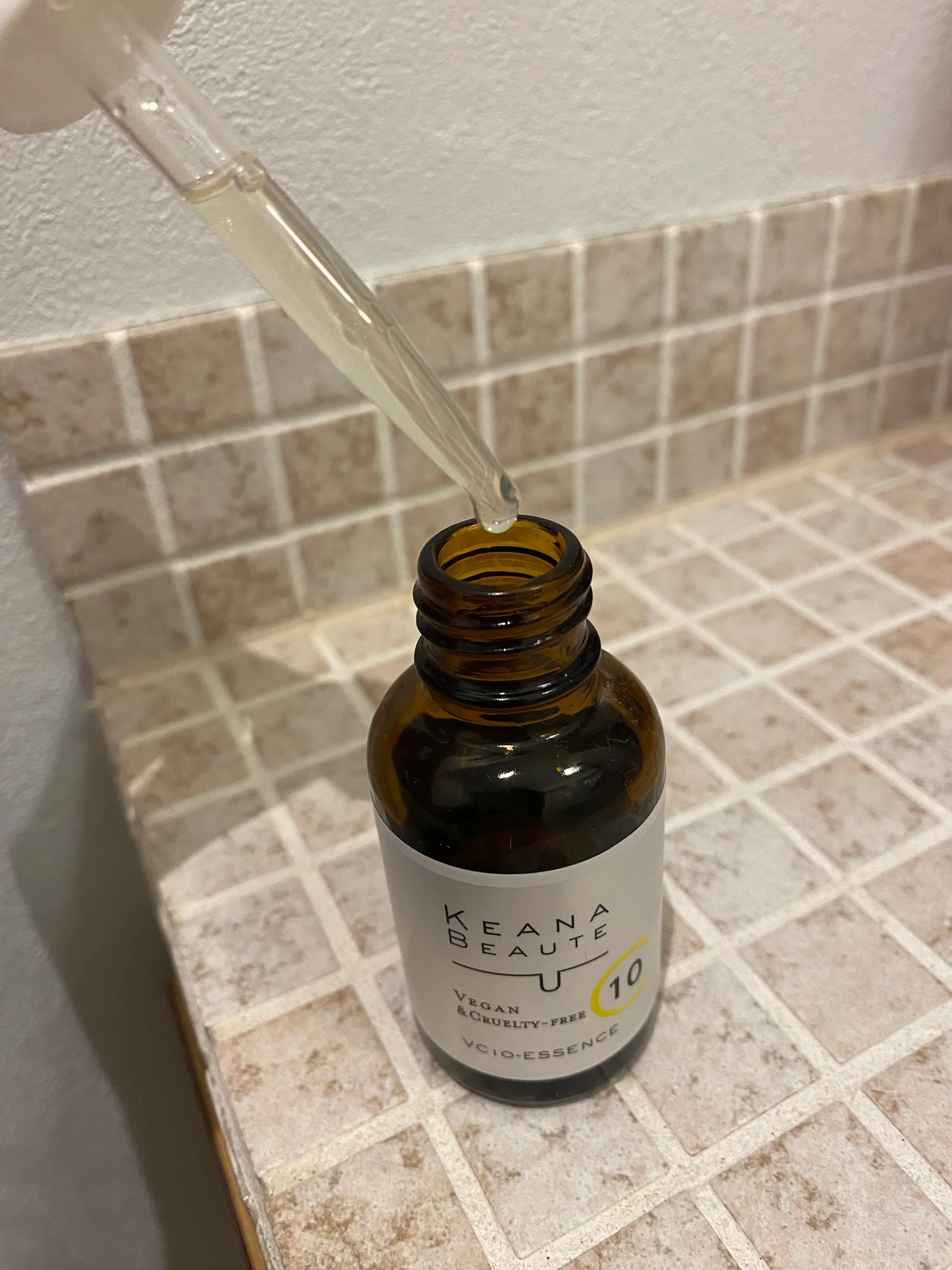 フレッシュケアで肌印象アップ！ケアナボーテ VC10濃美容液レビュー！_1