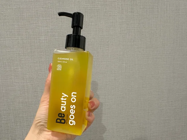 Be のオイルクレンジングで毛穴汚れや古い角質を落とし、季節の変わり目に負けない肌へ。