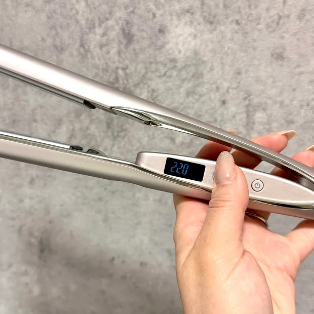 【美容オタクが本気でおすすめ】「ケアレクト by プリュスオー スムースケアアイロン」の使い方、実際に使ってみた口コミ感想