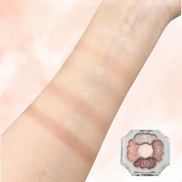 【ジルスチュアート】「なんとなく塗っても可愛い」が叶う、まろやか抜け感アイシャドウをレビュー