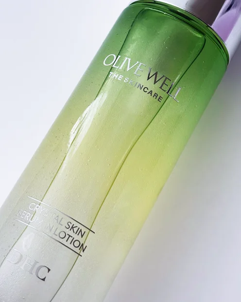 DHC初、1本2役の濃密セラム。潤いと透明感を叶えるクリスタルスキン 美容液 ローション



