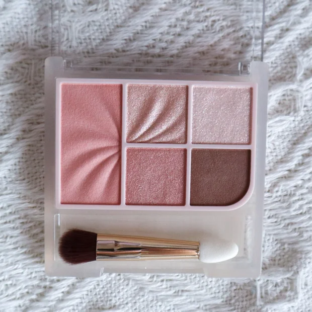 【ブルベ冬】セザンヌ新作「フェイスアイパレット全2色」を本音レビュー！塗り方HowToも！