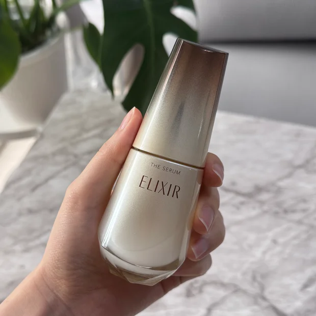 【効果的な使い方はこれ！】ベストスキンケア大賞受賞の高機能美容液エリクシール ザ セラム aa