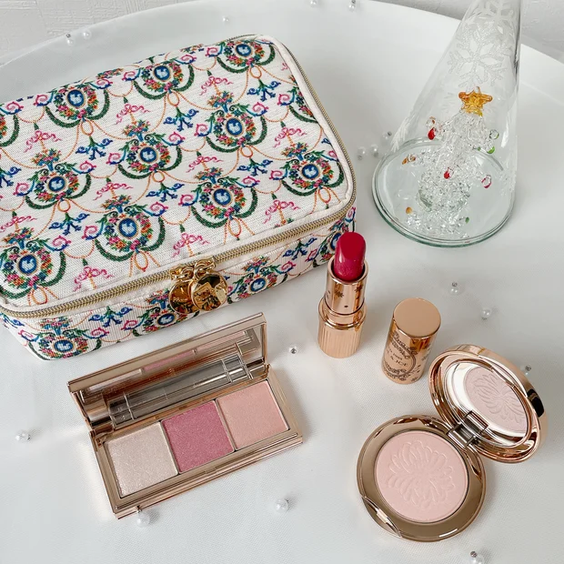 【ブルベ大優勝】ポールアンドジョーのクリスマスコフレ｜スウォッチや仕上がりをご紹介