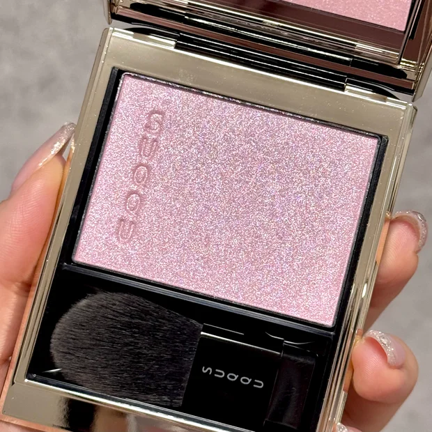 【2025年夏限定】SUQQU リフレクトハイライター 103コズミックピンク｜ブルベ必見比較スウォッチ・使用感レビュー