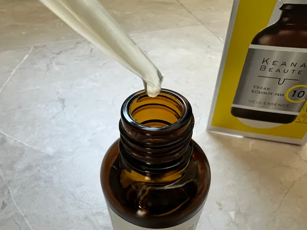 【ビタミンC美容液】ケアナボーテVC10美容液で毛穴レス＆透明感アップを叶える