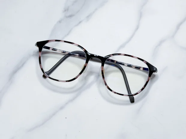 【Zoff SMART×マキアージュ】血色感メガネで作る多幸感メイク｜ピンクデミで目元ぱっちり