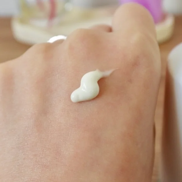 これからの季節に嬉しい！紫外線予報　UVさらさらジェル✨