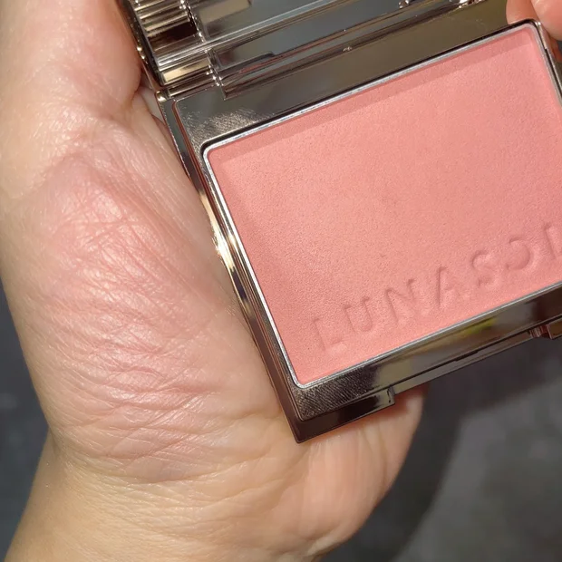 【ルナソル春コレ2026】新作チーク「カラーリングブリーズ」のイエベもブルベも使える色を紹介｜1/16発売