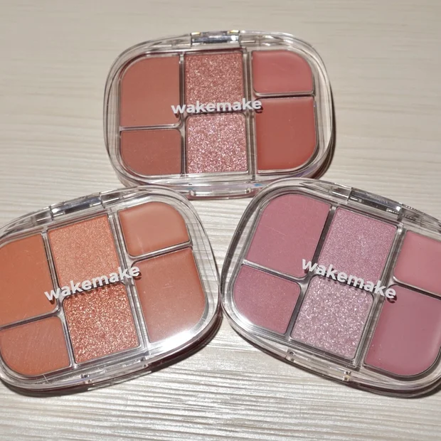 パケもカラーもとっても可愛い！WAKEMAKEのソフトシアーマルチパレット✨