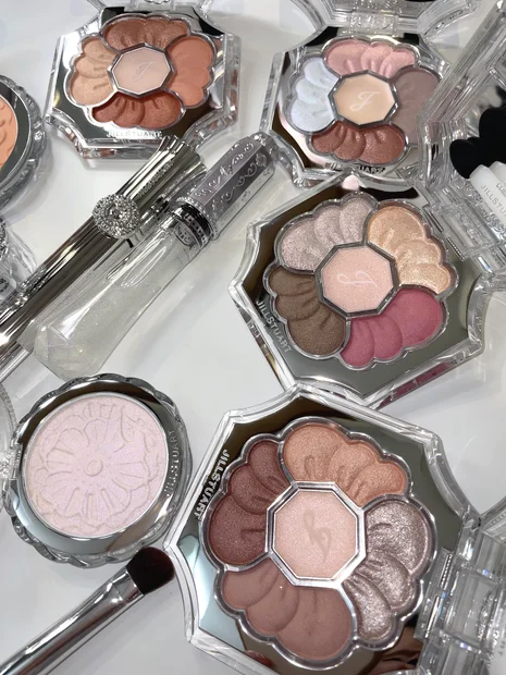 【1/9発売】ジルスチュアート春コスメ2026全アイテムをレビュー｜イエベブルベ分け