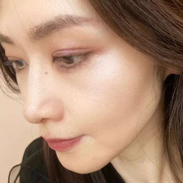 イヴ・サンローランの限定チーク！透明感あふれる「69 ラベンダー ラスト」をレビュー